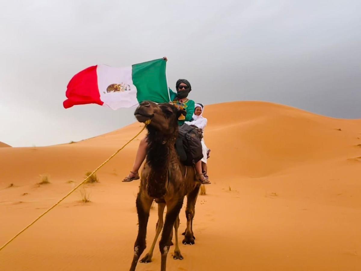 Desert Camel Trekking Camp メルズーガ エクステリア 写真