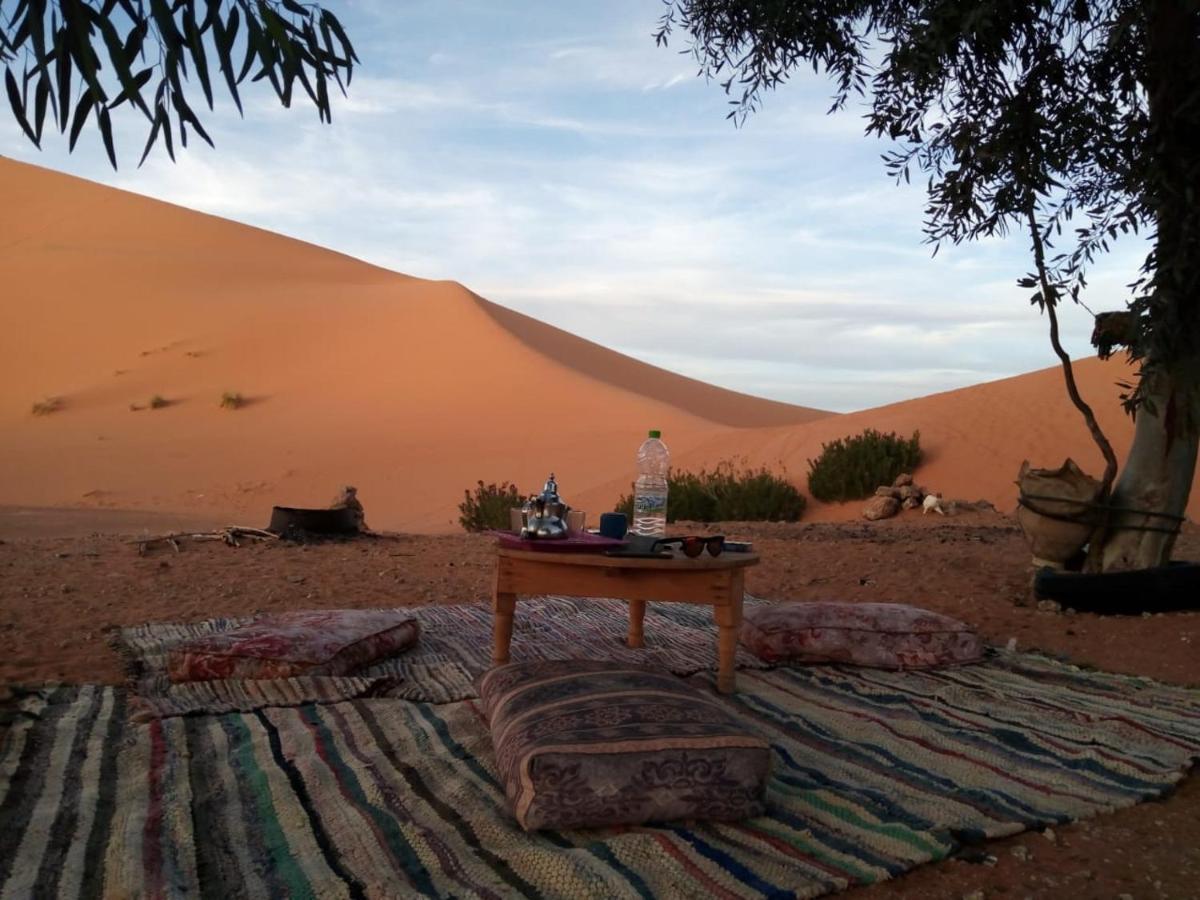 Desert Camel Trekking Camp メルズーガ エクステリア 写真