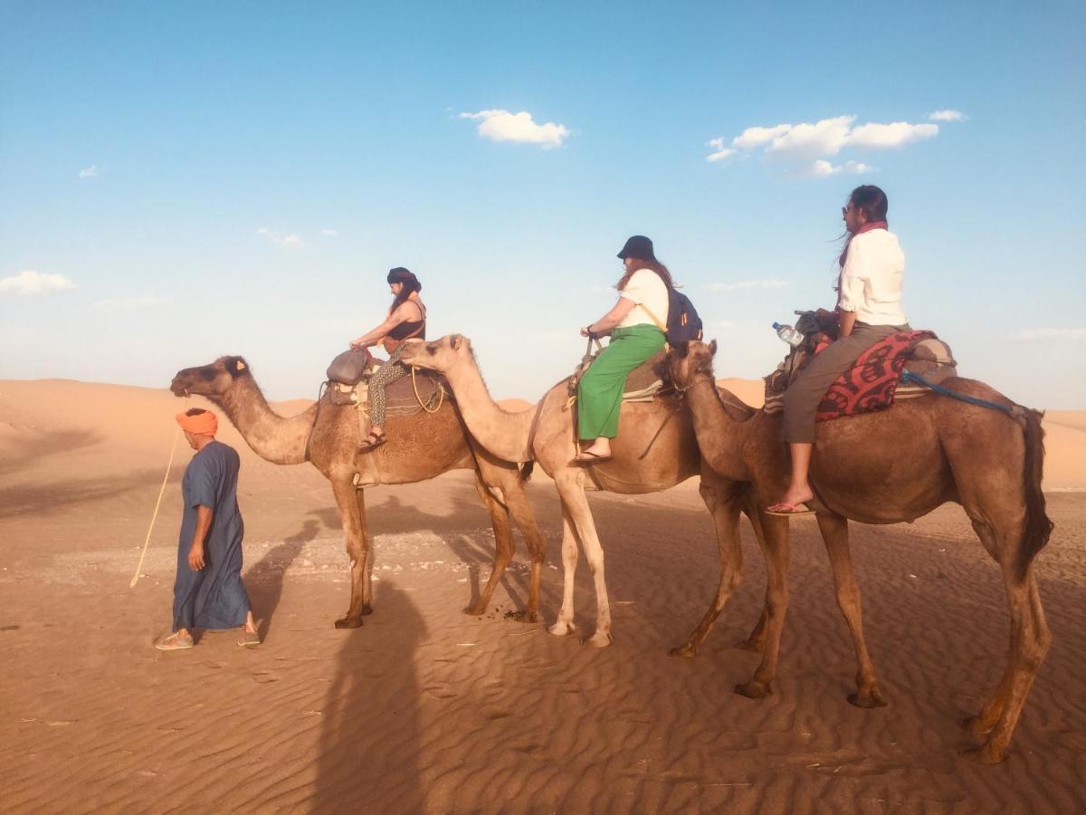 Desert Camel Trekking Camp メルズーガ エクステリア 写真