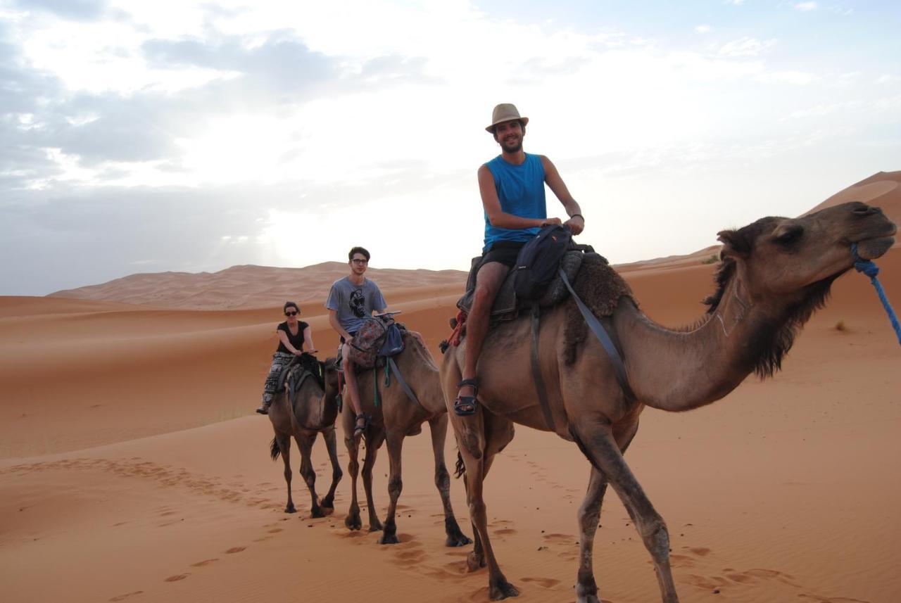Desert Camel Trekking Camp メルズーガ エクステリア 写真